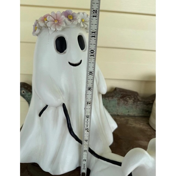 Halloween Ghost  walking‎ Dog Figurine 10 3/8 Inch Flower Crown Leash Spooky - Picture 2 of 4